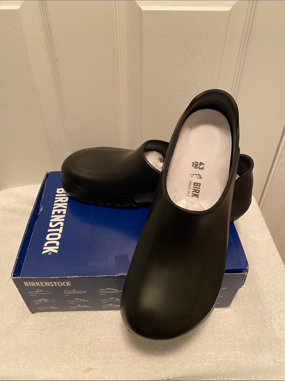 Birkenstock Men’s Black Professional Medium Fit Slip On Shoes…size 43 (10)